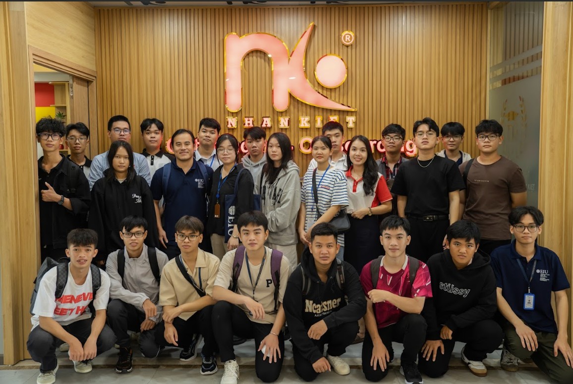 Sinh Viên Đại Học Quốc Tế Miền Đông Thăm Quan Công Ty TNHH Cung Ứng Nhân Lực Nhân Kiệt