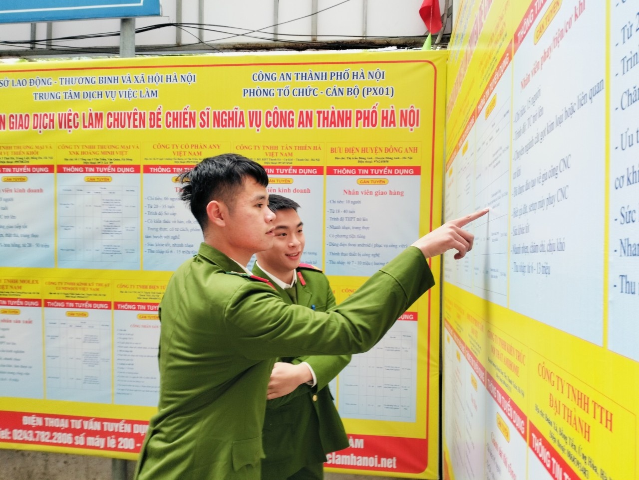 HÀ NỘI: NHÂN KIỆT THAM GIA TUYỂN DỤNG HÀNG NGHÌN VIỆC LÀM CHO CÔNG AN NGHĨA VỤ XUẤT NGŨ 