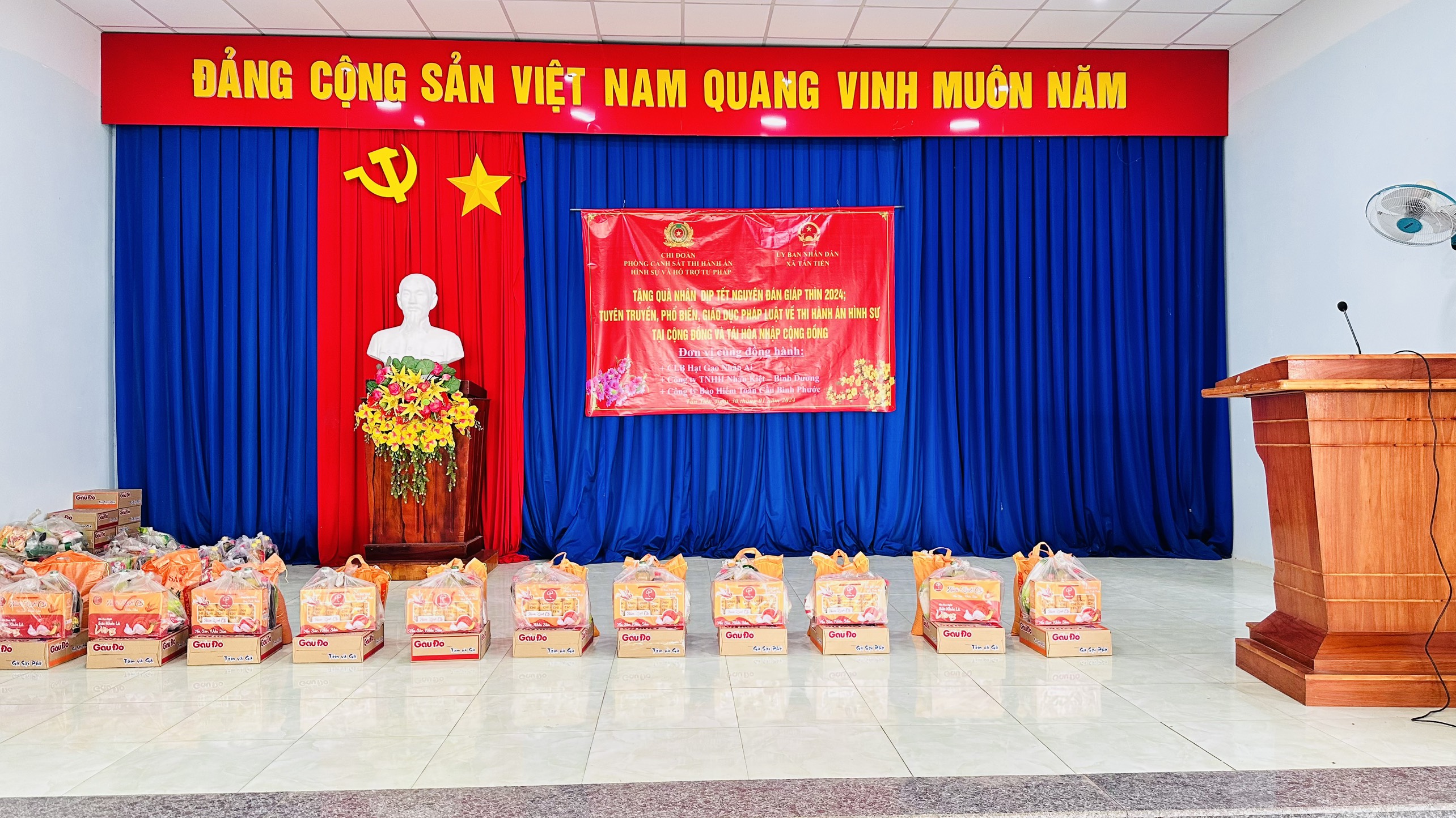 NHÂN KIỆT GÓP PHẦN TẠO NÊN MỘT TẾT ẤM ÁP CHO CỘNG ĐỒNG XÃ TÂN TIẾN (BÌNH PHƯỚC)