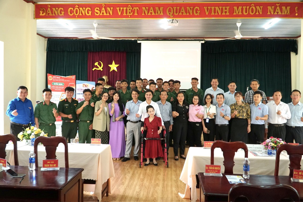 CÔNG TY TNHH CUNG ỨNG NHÂN LỰC NHÂN KIỆT THAM GIA HƯỚNG NGHIỆP CHO CÁC HẠ SĨ QUAN, CHIẾN SĨ CHUẨN BỊ XUẤT NGŨ NĂM 2024 TRÊN ĐỊA BÀN TỈNH BÌNH PHƯỚC.